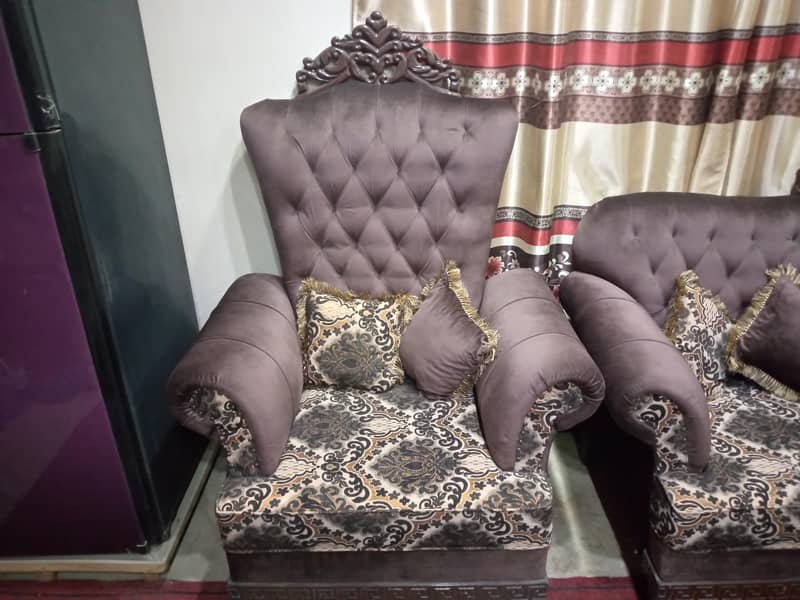 7 Seater Sofa Set. 3