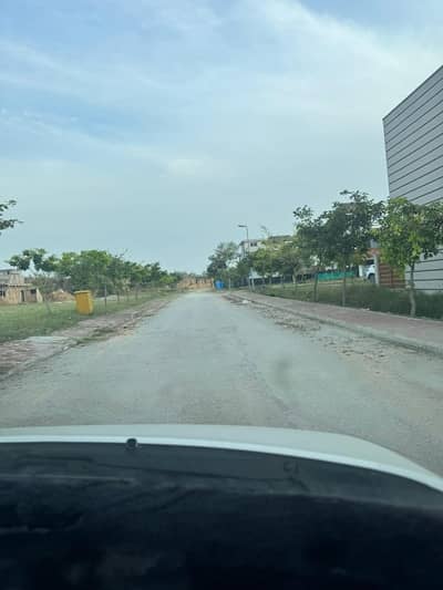 E Block 10 Marla plot available for sale