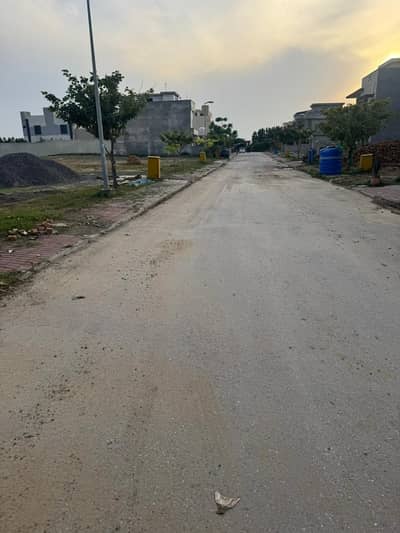 10 Marla Plot Available For Sale Sector G