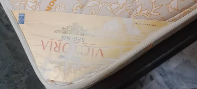 diamond springs Mattress king  size 78*72 excellent condition