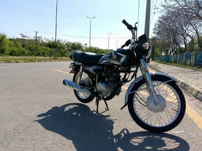 Bike: CG 125 Black, Genuine condition, in Islamabad