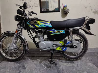 Honda CG 125 black 2026