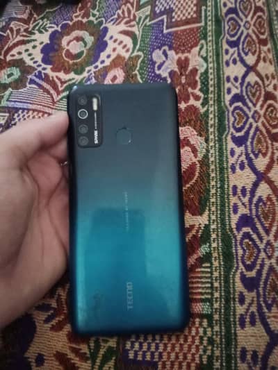 Tecno spark 5 pro 4/128