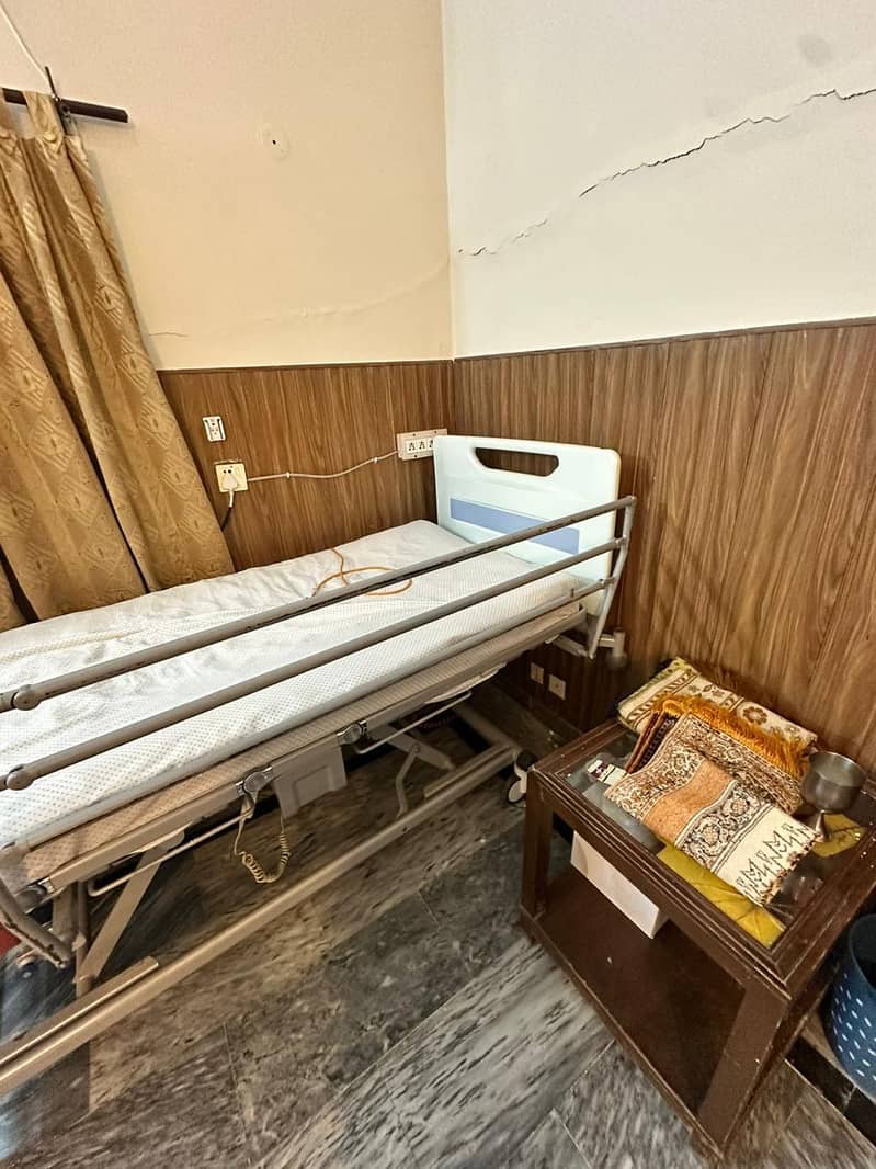Patient Bed (Fully Automatic) 0