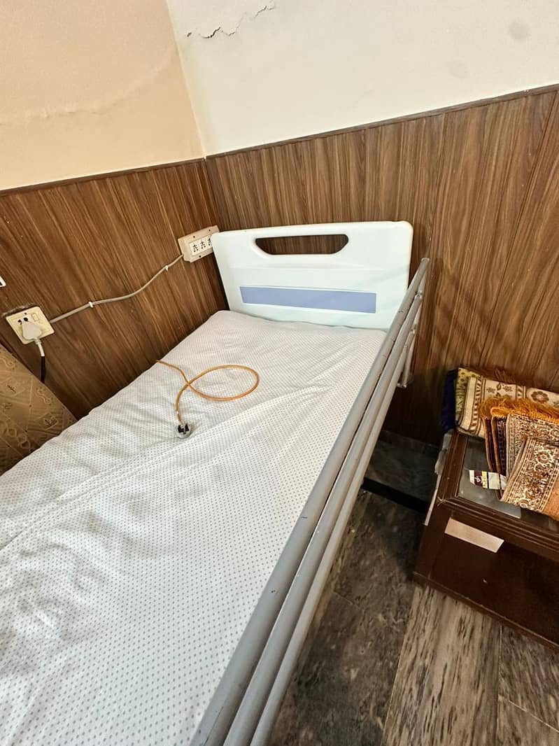 Patient Bed (Fully Automatic) 3