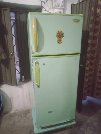 singer small size fridge all ok original compressor