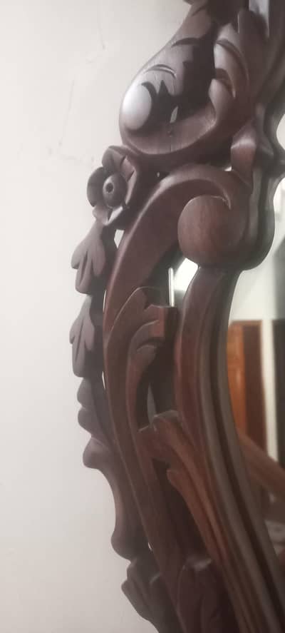 chonoti craving table and mirror