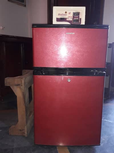 Room Mini Fridge + Stabilizer + Wooden Stool