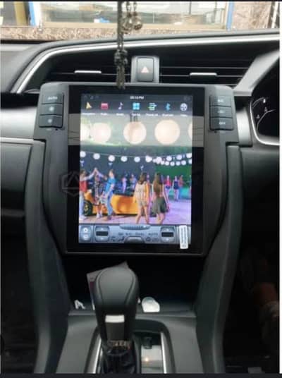 Tesla LCD