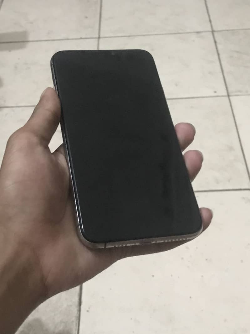 iPhone 11 pro max 5