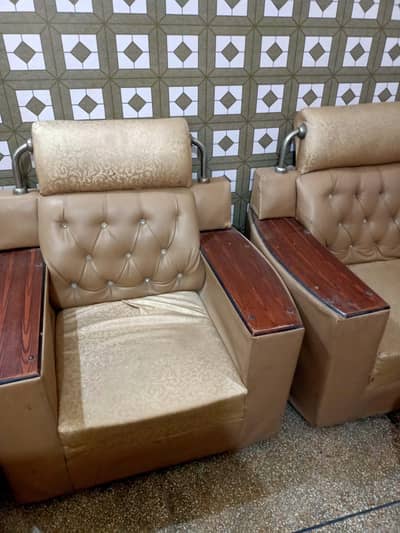 6 seater sofa and office chair