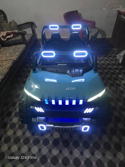 Kids minter jeep for sale /proper 2 seater very big size