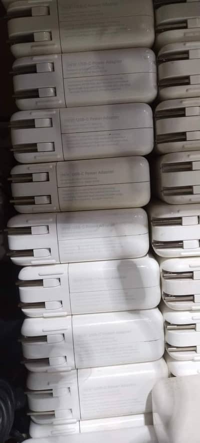 APPLE MAC BOOK CHARGER  type c charger 87 wt.  96 wt 61 wt