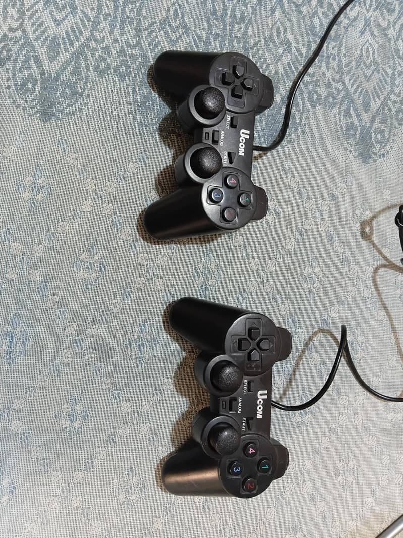 Ucom wired controller pair 0