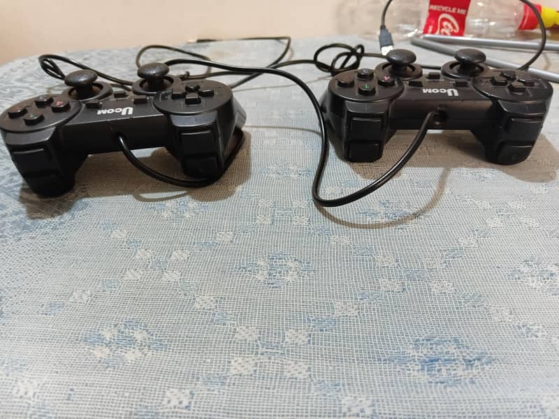 Ucom wired controller pair 1