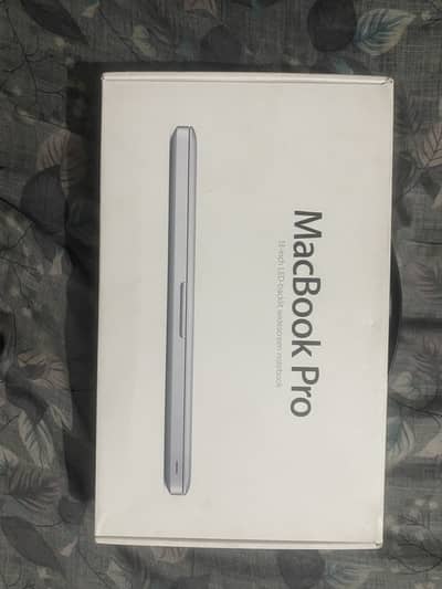 MacBook Pro 2011 9/10 Condition | 512GB | Original Charger | WITH BOX