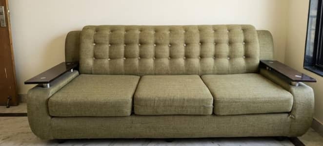 7 seater used sofa set for sale (maintenance required)