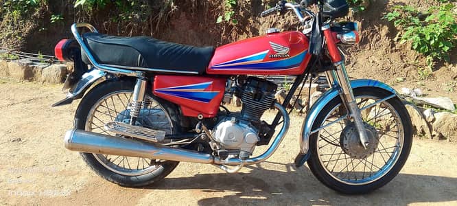 Honda 125 for sale 9/10 model Bio matric available+03270344219