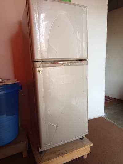 Dawlance fridge for sale very construction