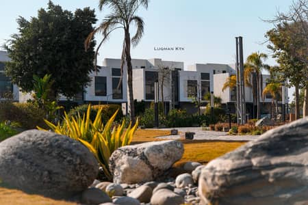 Urgent Sale 10 Marla Golf Course Facing Main Road Villa Plot