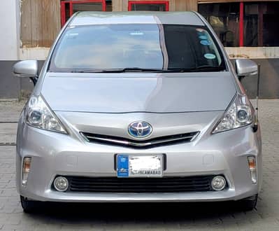 Toyoya Prius Alpha 7 Seater