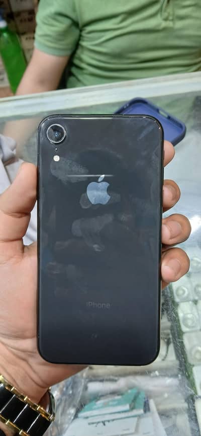 urgent sale i phone xr 64gb