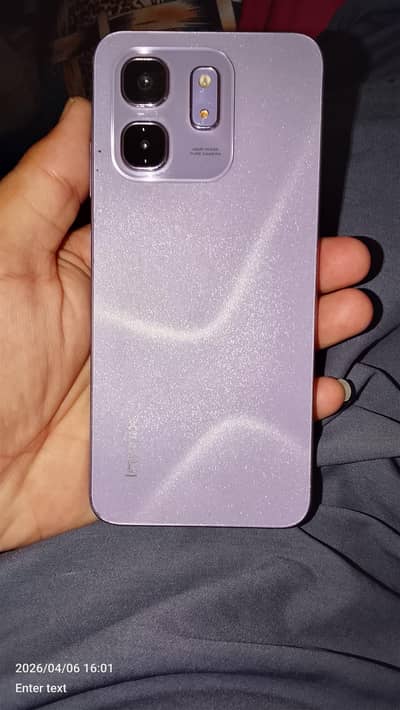 Infinix hot 50i 6+4gb 128gb  box charge available