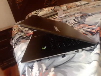 Samsung np 94oz5n i7 6th  gaming laptop