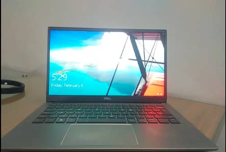 Dell 3301 i5 8th generation 8gb/128gb 4 cores 8 logical processors