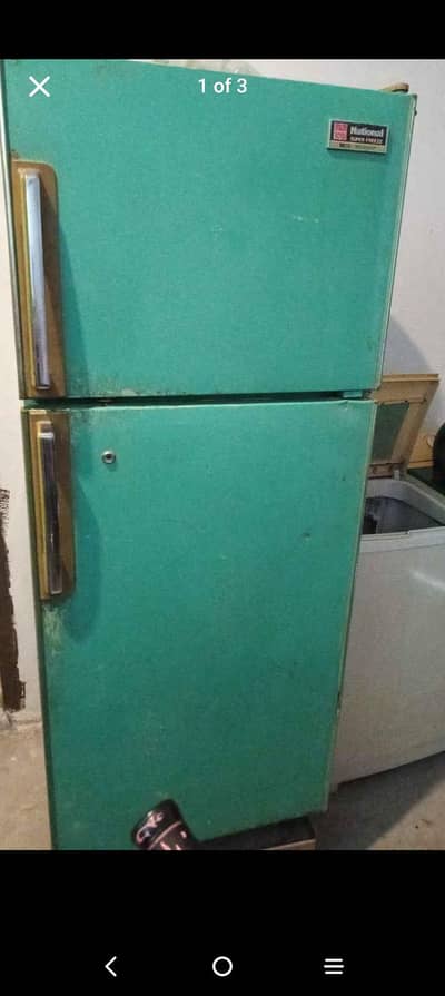 National super freezer bas gas khatam hy Baki on huta hy cooling karta