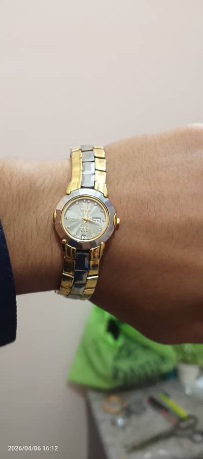 Elegant Two-Tone [Brand Name] Watch – Premium Gold & Steel Design