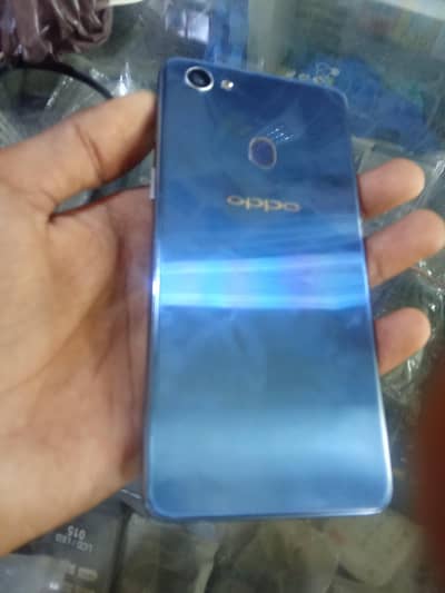 Oppo F17