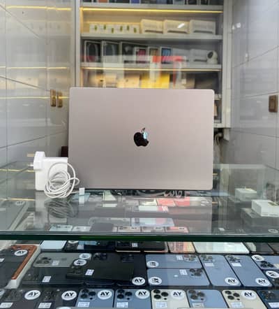 Macbook pro m1 max