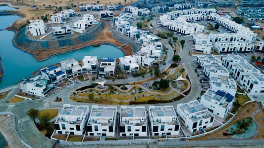 Premium Luxury 10 Marla plot for sale in Eighteen