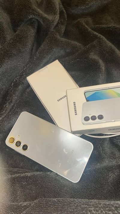 SAMSUG A16 GALAXY BOX KA SATH