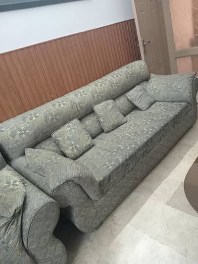 7 Seater Sofa Set — 9/10 condition — Very Comfortable