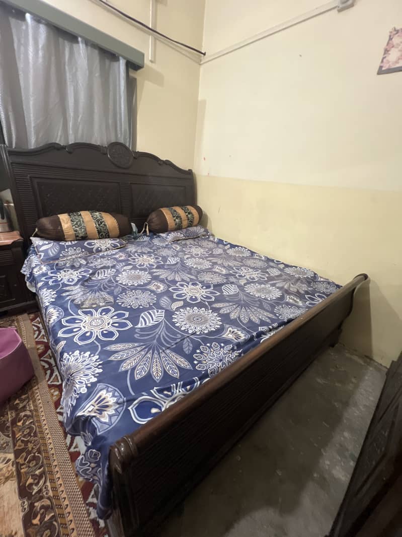 bed side table dressing table matrix 0