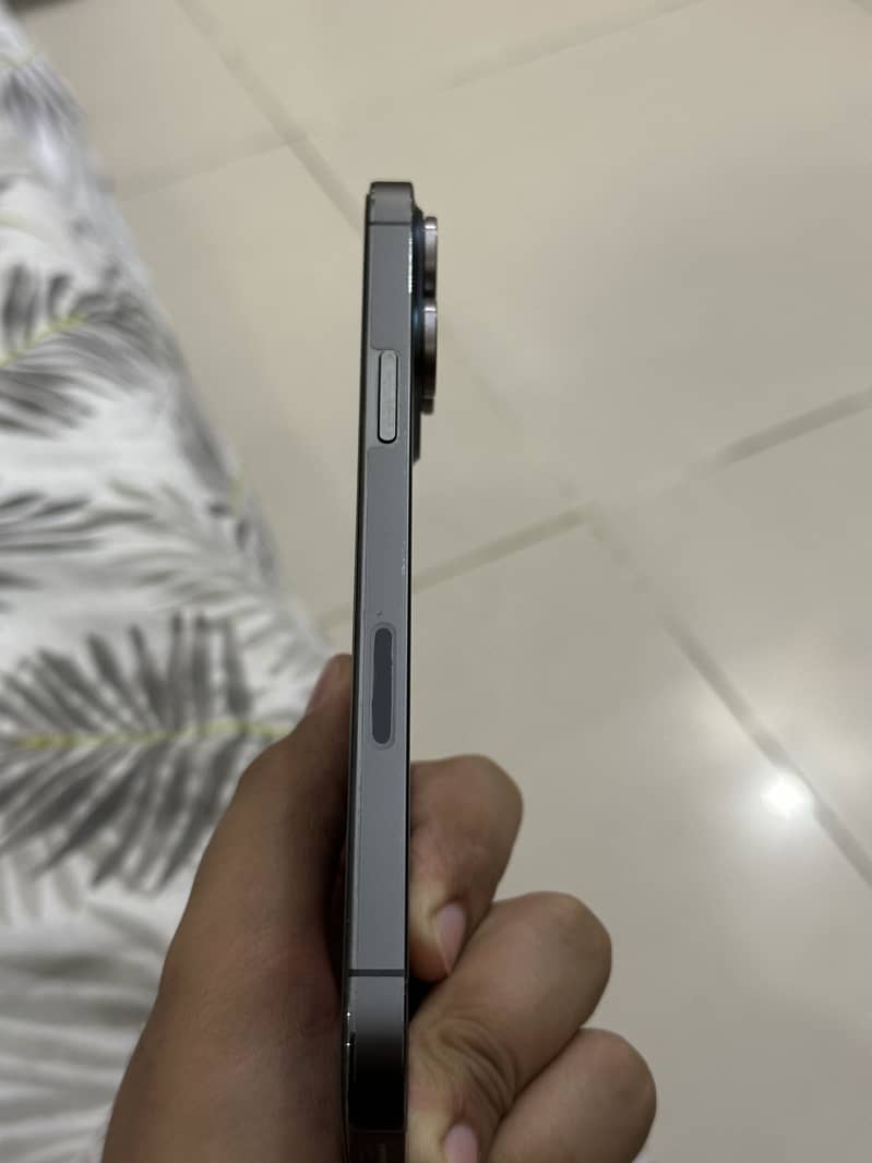 Iphone 13 pro max 5