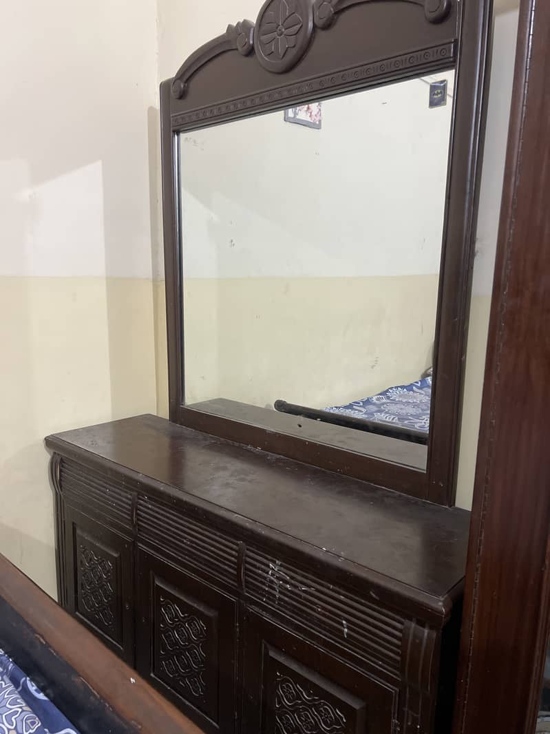 bed side table dressing table matrix 1