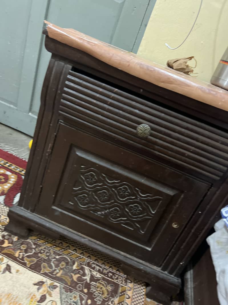 bed side table dressing table matrix 2