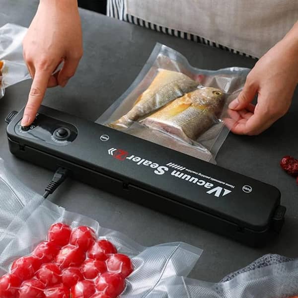 Vacuum Sealer Machine, Automatic Food Sealer Machine with 10Pcs Seal Bags One-Touch Sealing,3 Modes for Food Fresh Preservation and Storage, Black