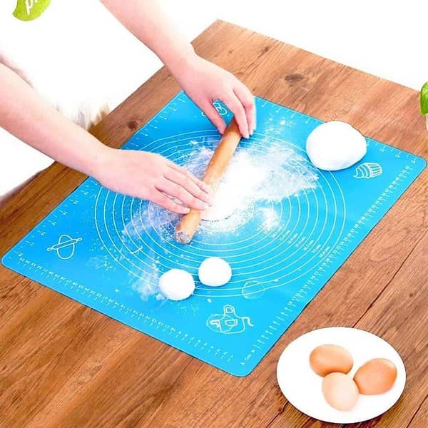 Reusable Non-Stick Kneading Dough Mat Bakery Measuring Mat Easy to Clean Silicone Mat 50 x 40 cm (Random Colour) Nonstick Silicone Mat