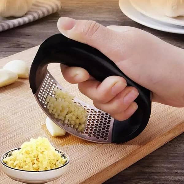 Garlic Press - Stainless Steel Mold with Ergonomic Handle, Easy to Clea