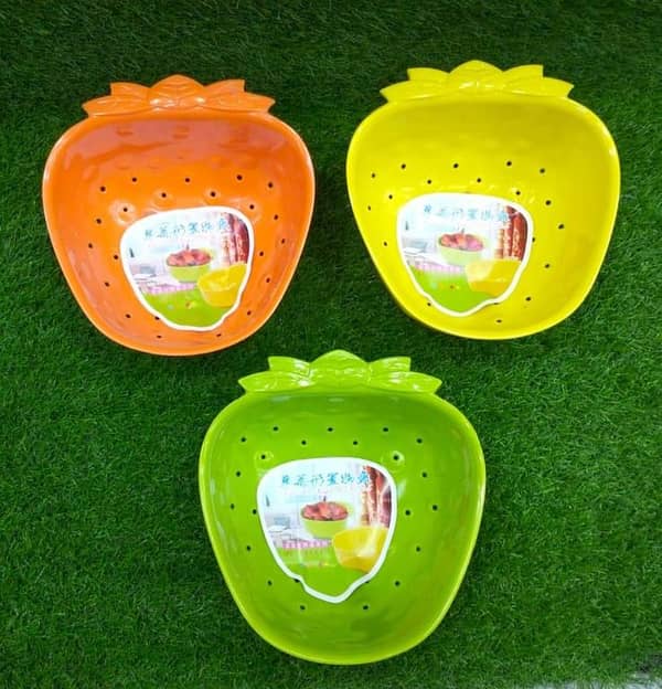 Multicolor Mini Strawberry  Shape  Plastic Fruit And Vegetable Washing Basket, For Kitchen