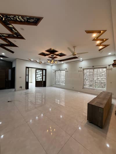 1 Kanal Ground Portion for Rent Overseas Sector, Phase 8