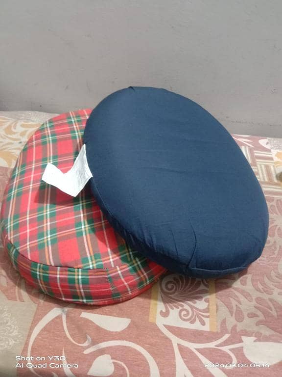 Foam Ring Cushion with Removable Navy Cover, 14-inch Memory Foam Seat Cushion