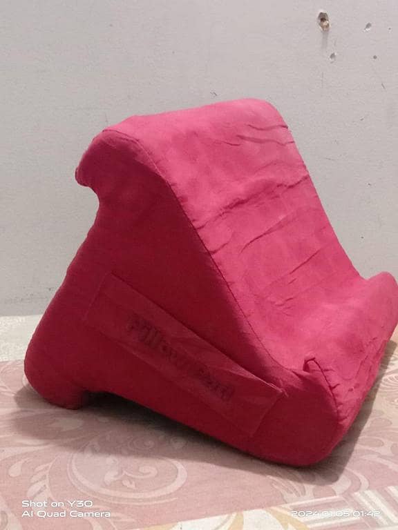 Tablet Pillow Stand with Triangle Belt Side Pocket for Tablet PC and Phone, Lake Red