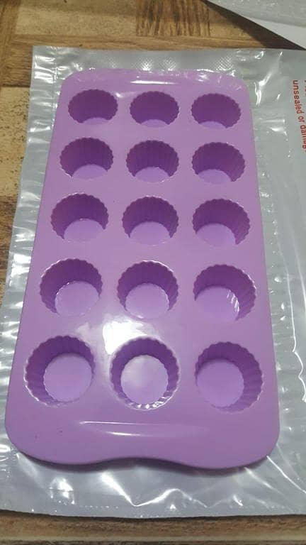 Flexible Small Ice Trays for Chilled Drinks