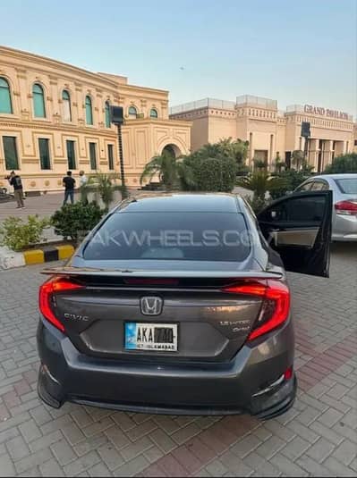 Honda civic 1.8 vtec full option