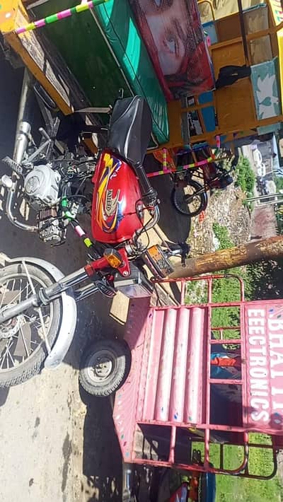 united rickshaw for sale good condition WhatsApp 03034915357